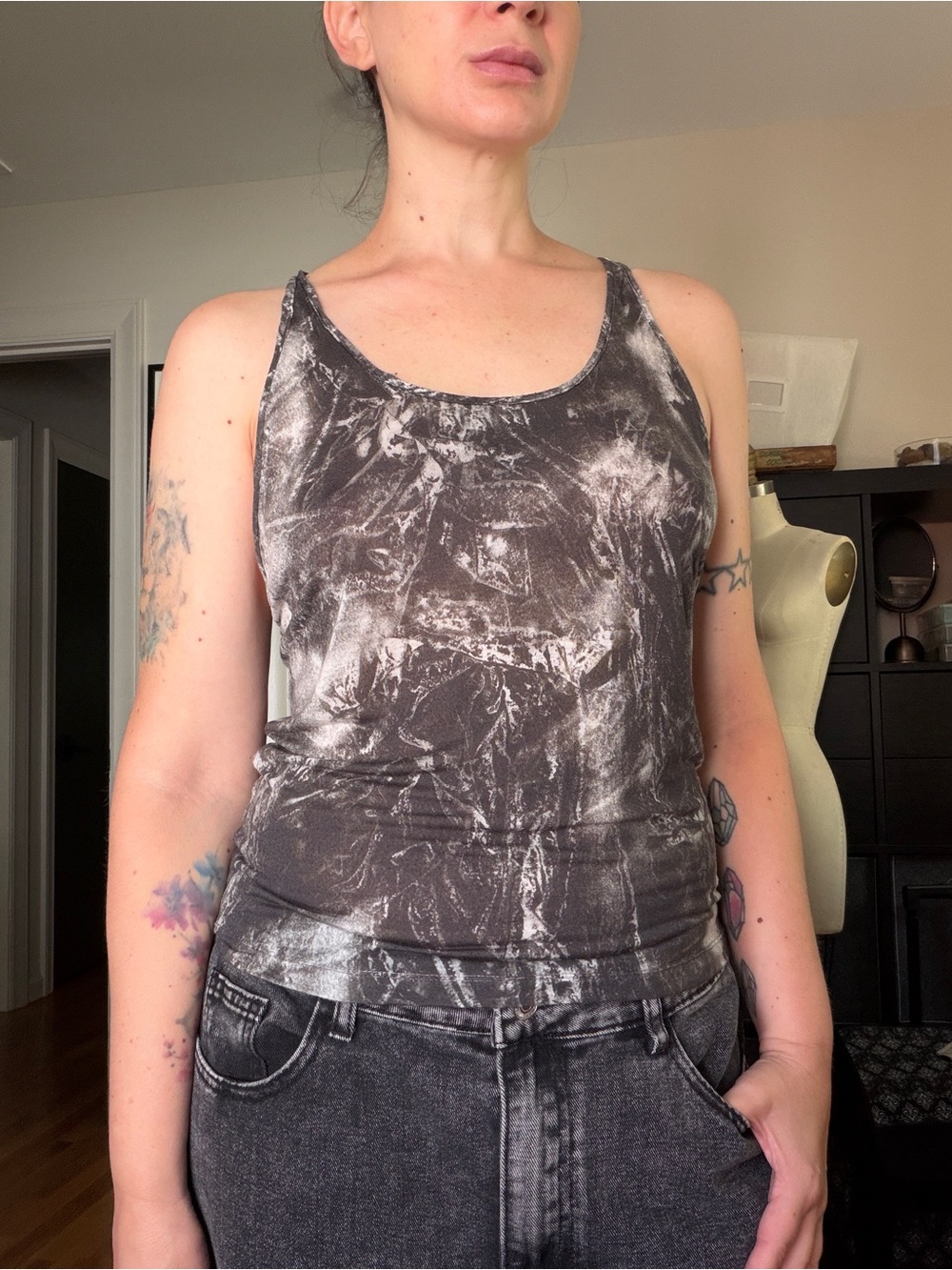 Helmut Lang Black & White Marble-Print Tank - Picture 2 of 9